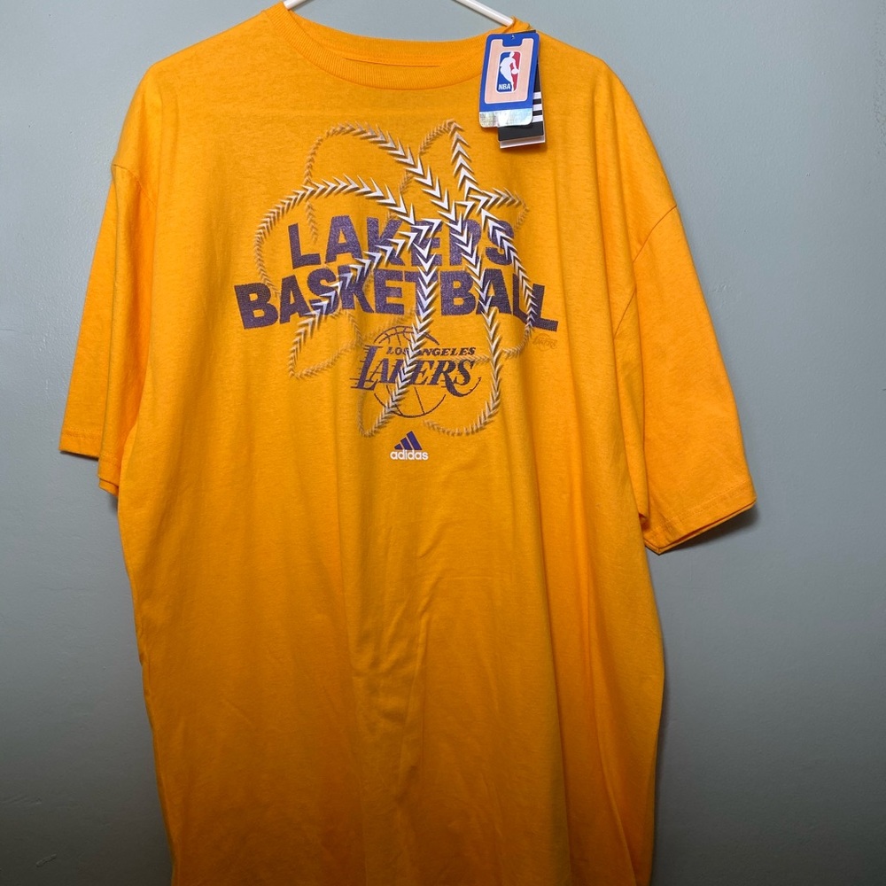 NWT ADIDAS LAKERS GAME TEE - Picture 3 of 8